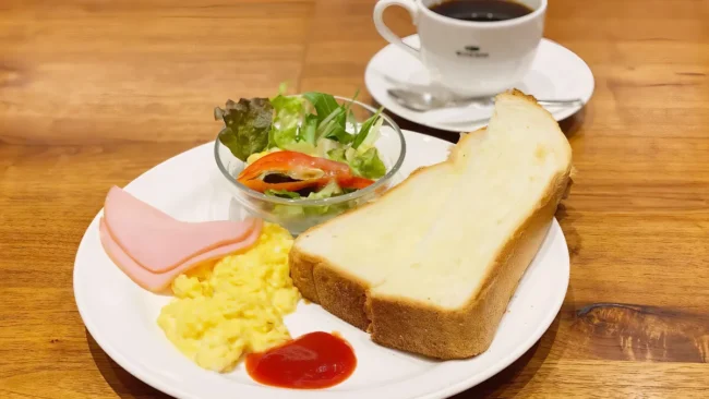 なぜ私たちは「朝ごはん」を家で食べなくなったのか　「モーニングブーム」から見える日本人の変化とは